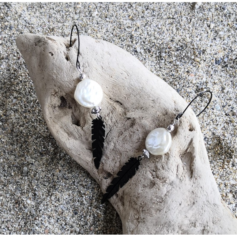 Boucles d'oreilles / PLUME / NOIR