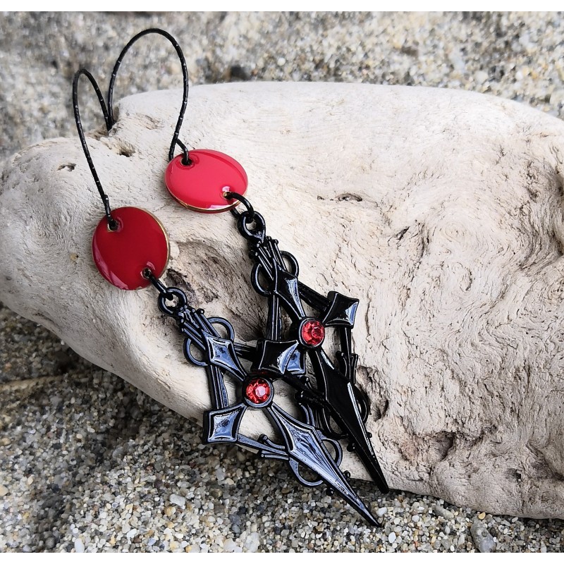 Boucles d'oreilles / CROIX / NOIR / ROUGE
