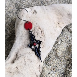 Boucles d'oreilles / CROIX / NOIR / ROUGE