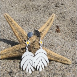 Clou d'oreille / FLEUR / BLANC