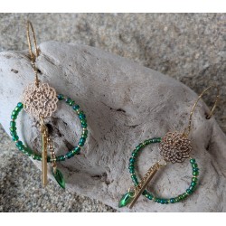 BOUCLES D'OREILLES / ROSACE / VERT